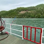 Tatil Evi Idila Zvornickog Jezera Zvornik